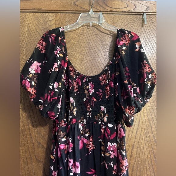 Maurices XXL Floral Sweetheart Neck Bubble Short Sleeve Midi Dress - Picture 3 of 5